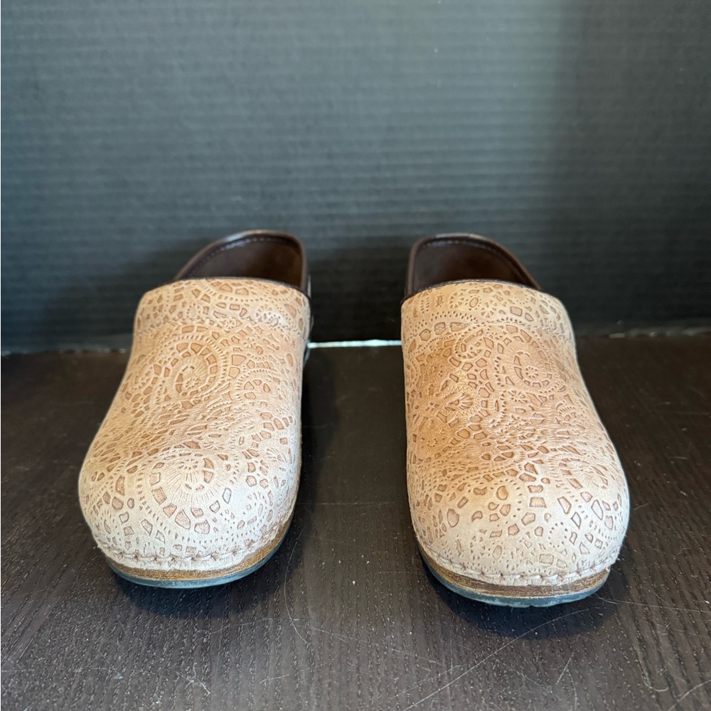 Dansko Pro XP Professional Pecan Lace Leather Clog Size 37( US7) - Picture 3 of 8